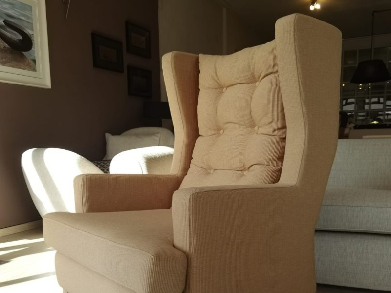 Laura Armchair