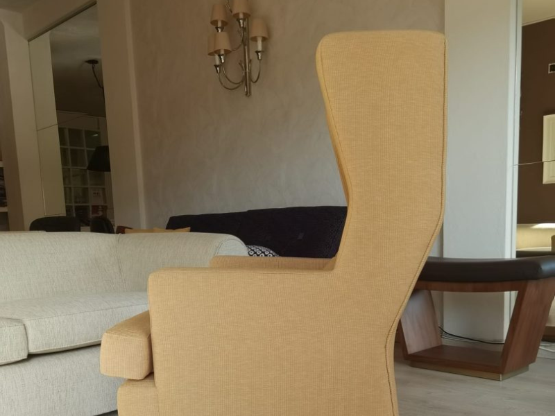 Laura Armchair thumbnail 3
