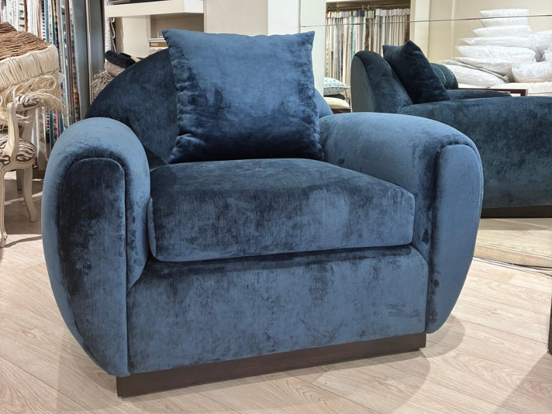 Mary Sofa thumbnail 4
